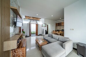 LCD-TV og DVD-spiller