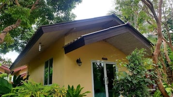 Rollaway beds, free WiFi