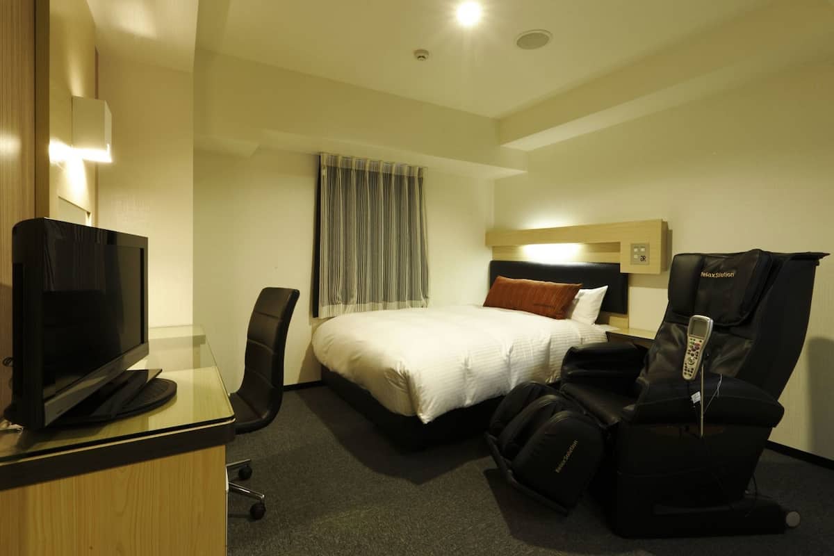 ผ้านวมขนเป็ด, โต๊ะทำงาน, ผ้าม่านกันแสง, Wi-Fi ฟรี