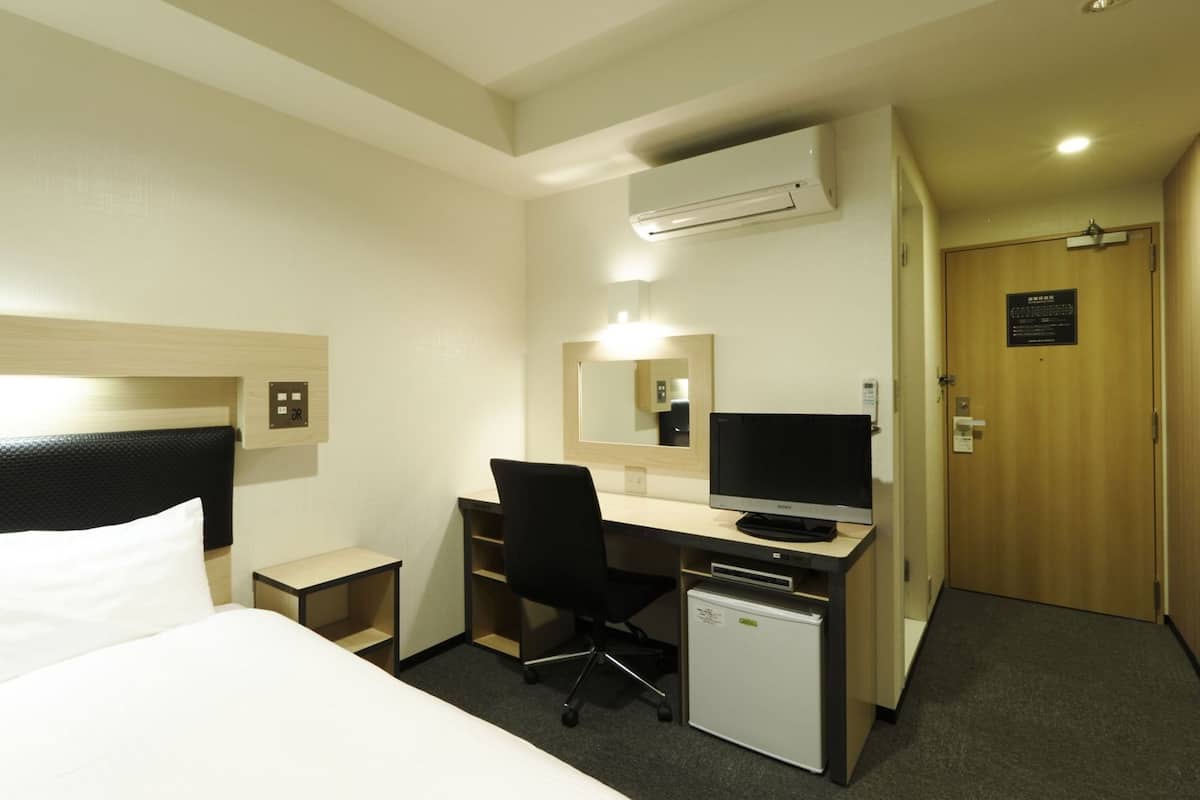 ผ้านวมขนเป็ด, โต๊ะทำงาน, ผ้าม่านกันแสง, Wi-Fi ฟรี