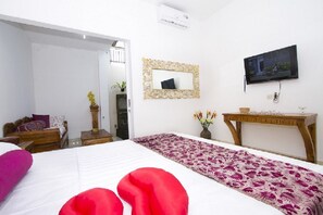 Superior Room | Desk, free WiFi, bed sheets