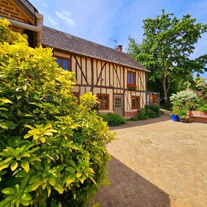 Exterior - Au Refuge des 3 Ours (Essuiles)