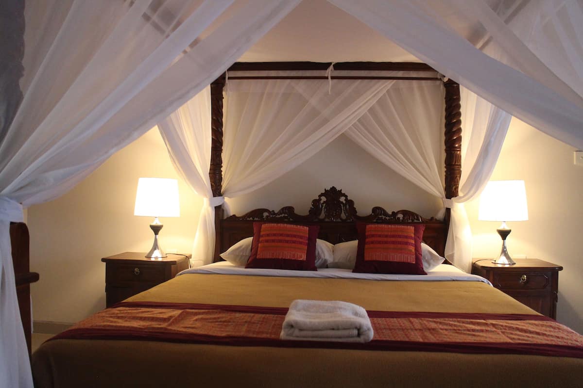 Superior Room | Living room | Flat-screen TV