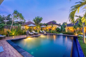 Outdoor pool, pool loungers