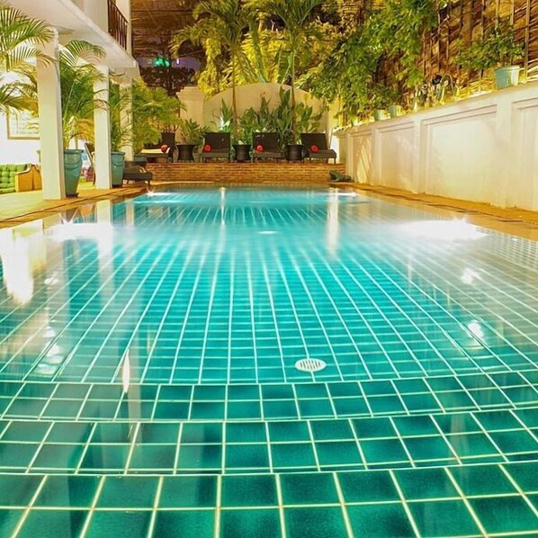Indoor pool, outdoor pool
