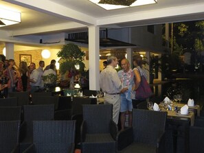 2 Restaurants; Frühstück, Mittagessen und Abendessen werden serviert