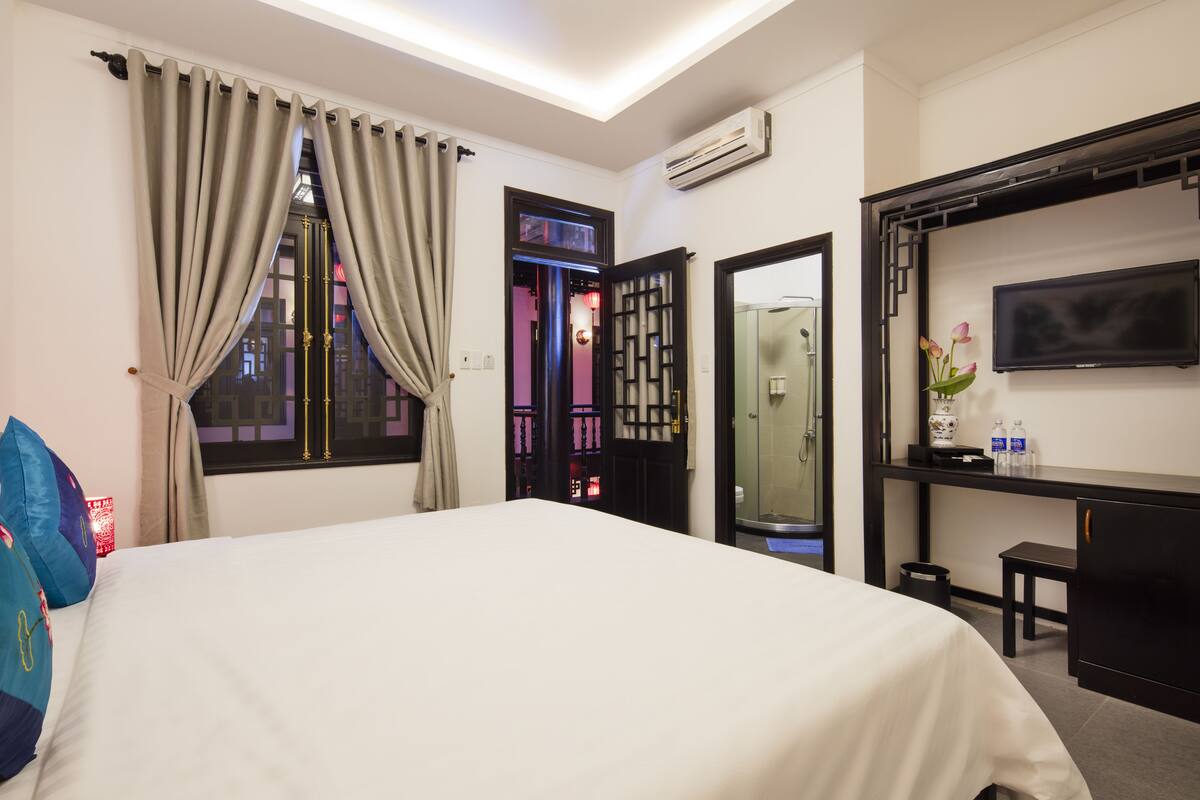 Superior Double or Twin Room | In-room safe, blackout drapes, rollaway beds (surcharge), WiFi (free)