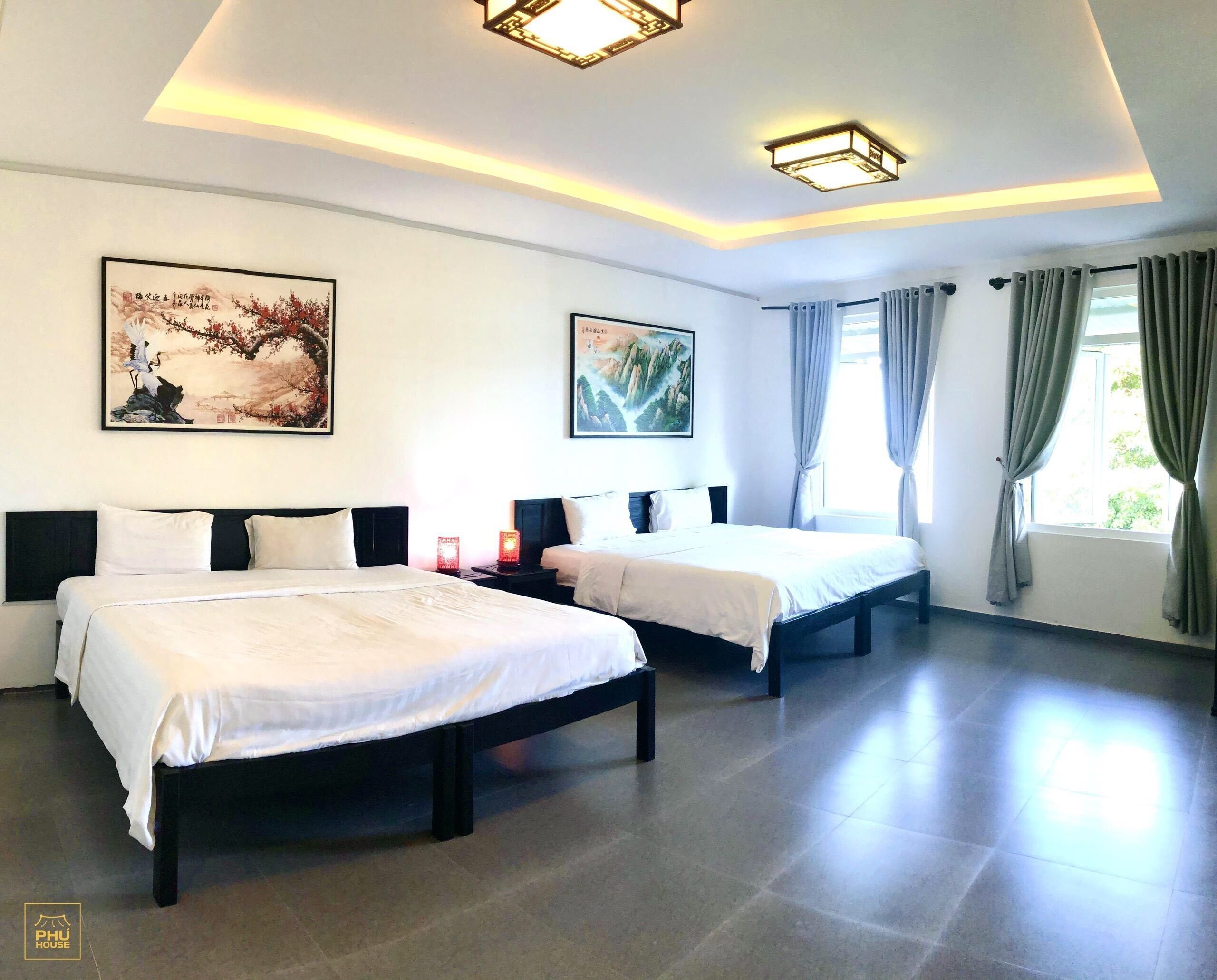 deluxe room, 1 bedroom | in-room safe, blackout curtains, rollaway beds, free wifi