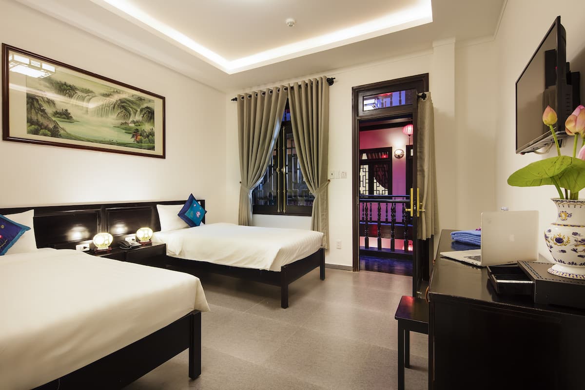 In-room safe, blackout drapes, rollaway beds (surcharge), WiFi (free)
