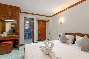 Dobbeltrom – superior | Safe på rommet, individuelt dekorert og skrivebord