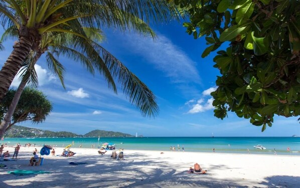 Front of property - Break Point Patong Hotel (Patong)