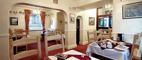 Déjeuner anglais gratuit tous les jours