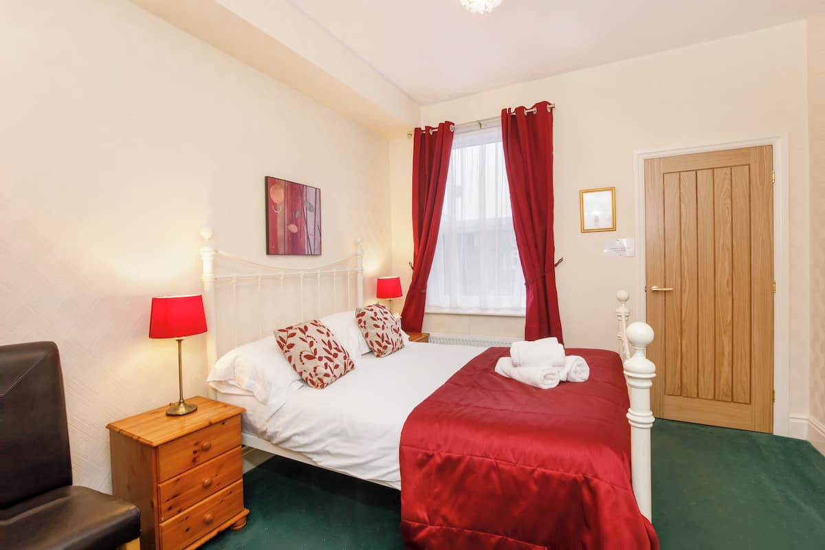 Iron/ironing board (on request), WiFi (free), bed sheets