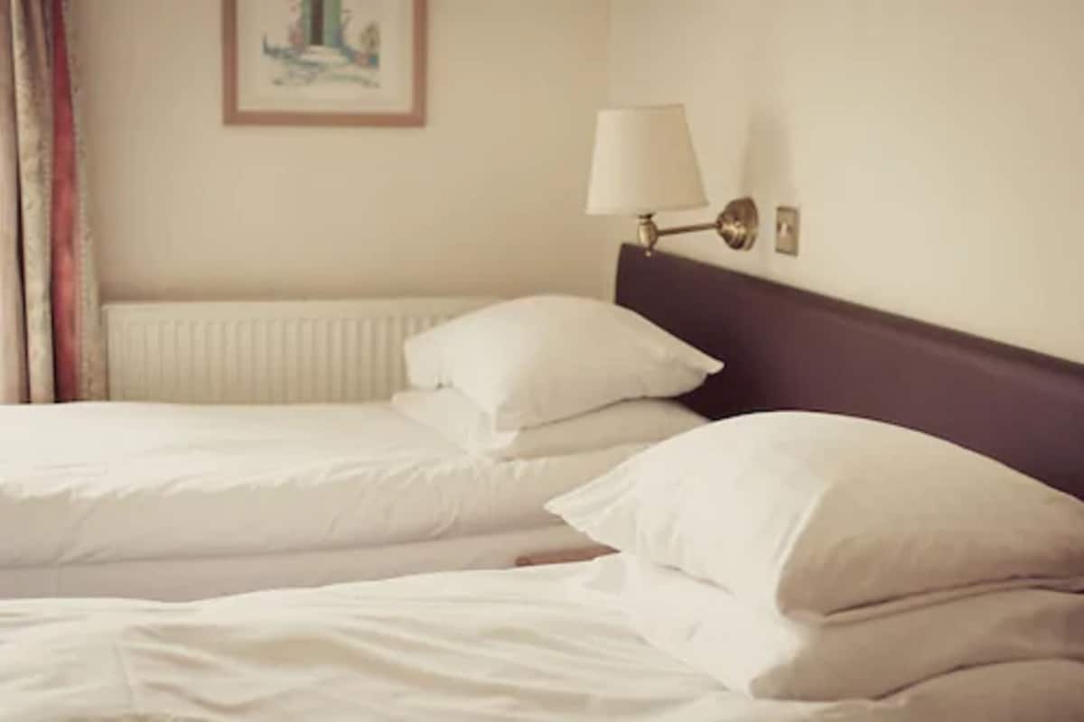 In-room safe, desk, iron/ironing board (on request), WiFi (free)
