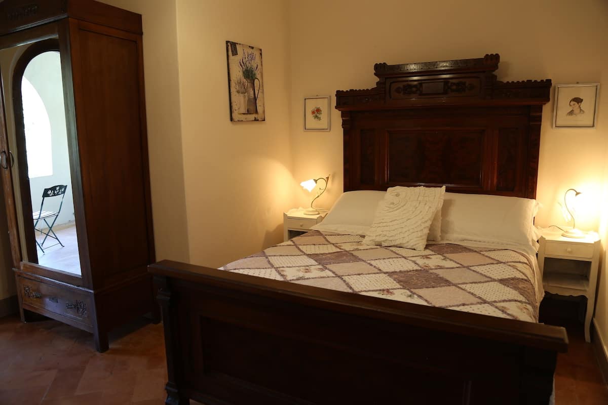 Klassieke tweepersoonskamer, terras | 1 slaapkamer, gratis wifi, beddengoed