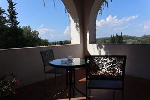 Tremannsrom – comfort, terrasse | Terrasse/patio