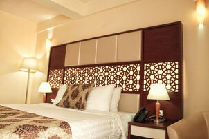 Premium bedding, minibar, in-room safe, desk