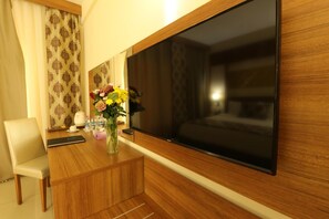 Televisión LCD de 52 cm con canales vía satélite