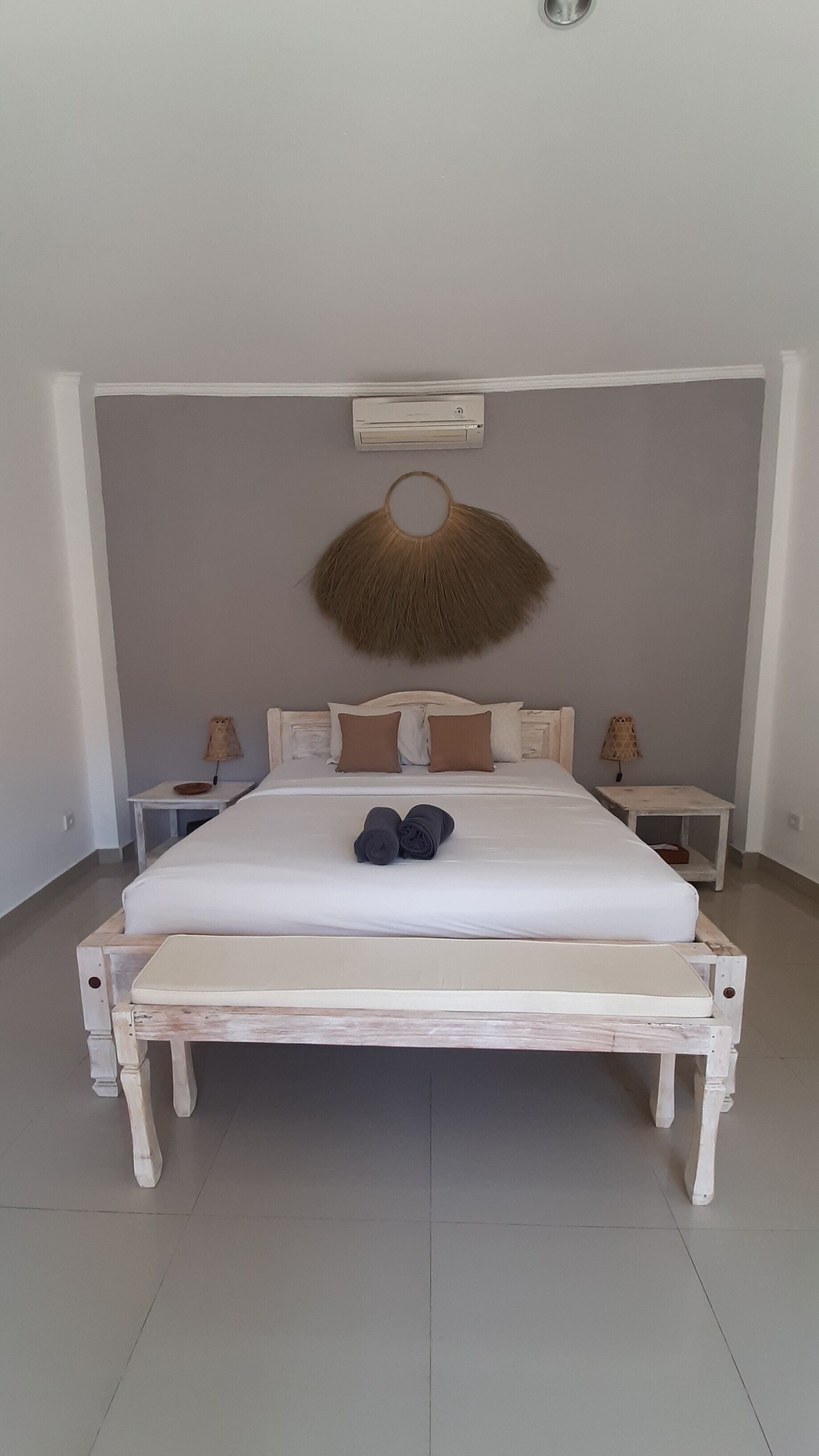 premium bedding, individually decorated, individually furnished, desk