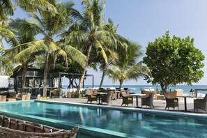 Outdoor pool, sun loungers