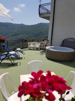 Appartamento, 2 camere da letto | Idromassaggio all'aperto