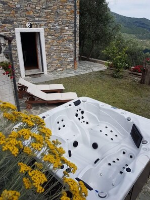 Outdoor spabad