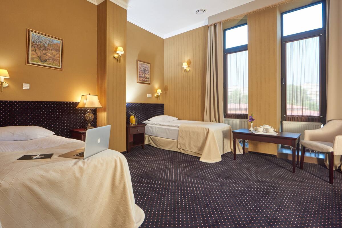 Standard Twin Room | Premium bedding, minibar, in-room safe, desk