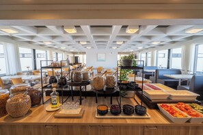 Petit déjeuner continental compris tous les jours