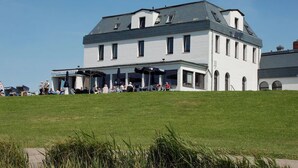 Terrace/patio - Strandhotel Dagebüll (Dagebuell)
