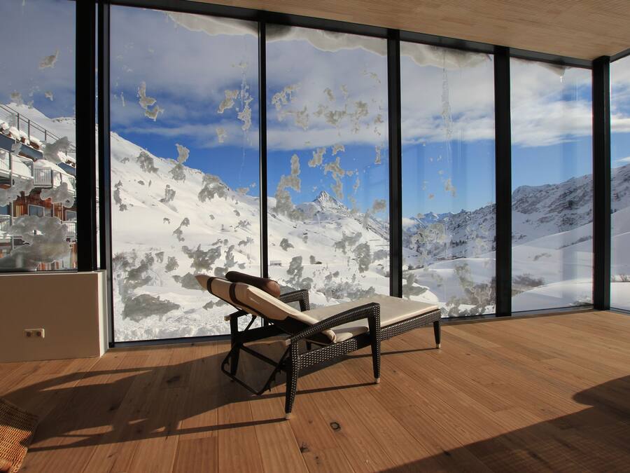 1 Behandlungsraum, Massageanwendungen