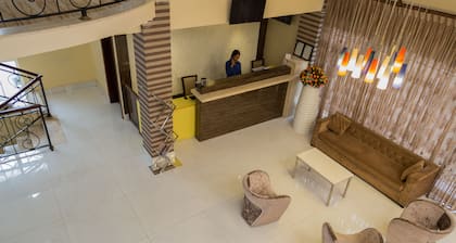 Home Town Addis Hotel