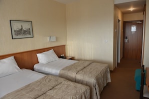 Business Twin Room, Balcony | Desk, blackout drapes, soundproofing, iron/ironing board - Hotel Bellevue - Nature & Resort (Ilinden)