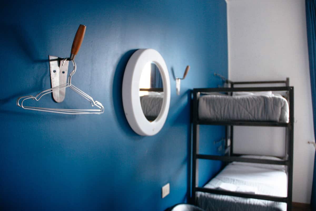 Shared Dormitory, Women only (6 people) | Peralatan tempat tidur premium, meja, seterika/papan seterika