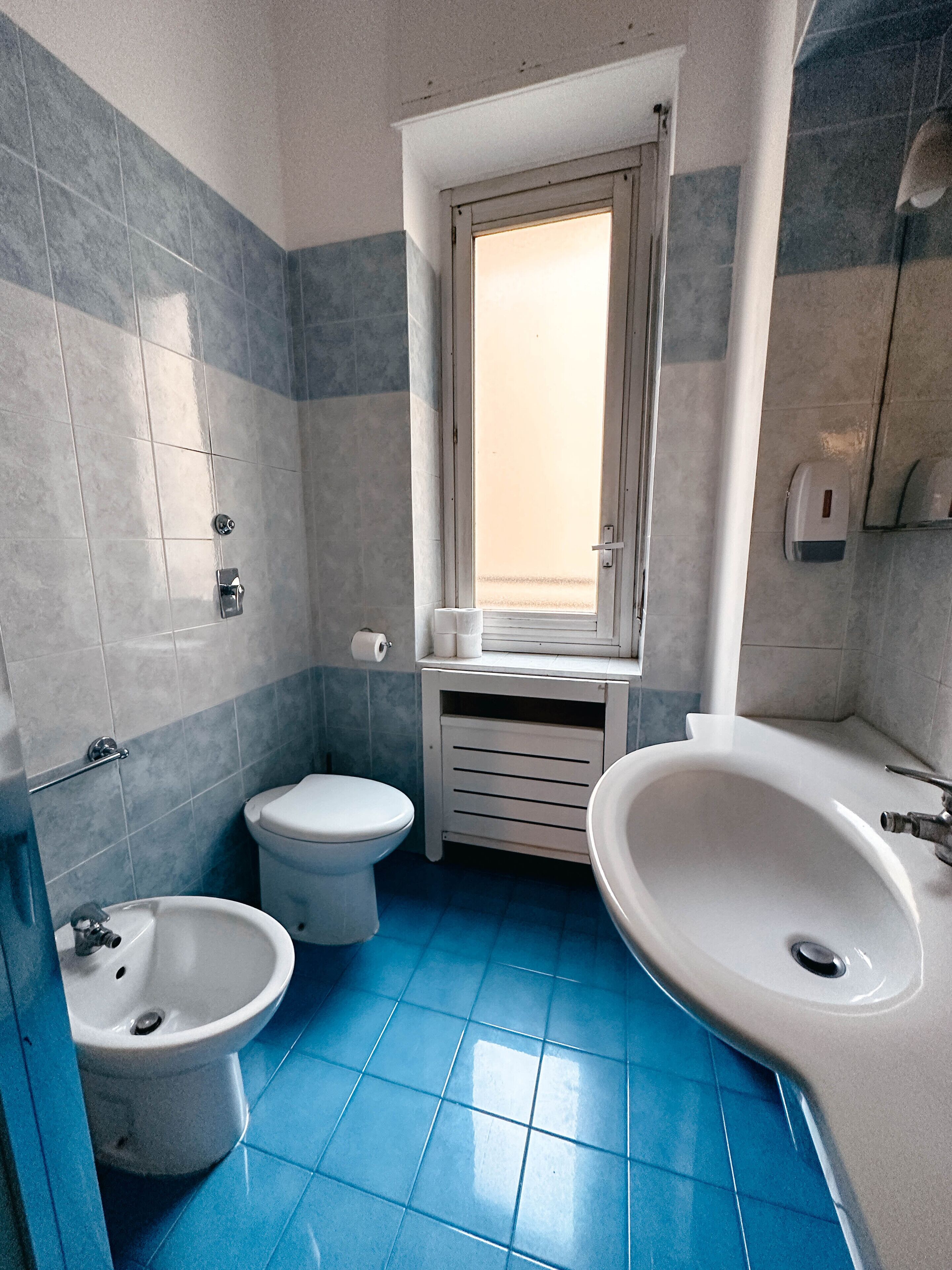 Camera tripla (private) | Bagno | Doccia, asciugacapelli, bidet, asciugamani