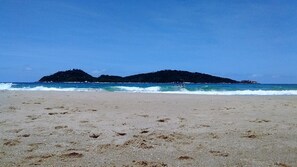 鄰近海灘