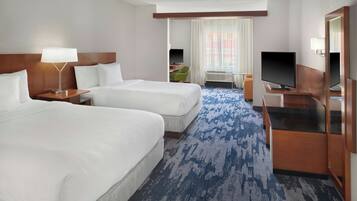 Desk, laptop workspace, iron/ironing board, free WiFi