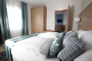 Suite | Minibar, Zimmersafe, Schreibtisch, schallisolierte Zimmer