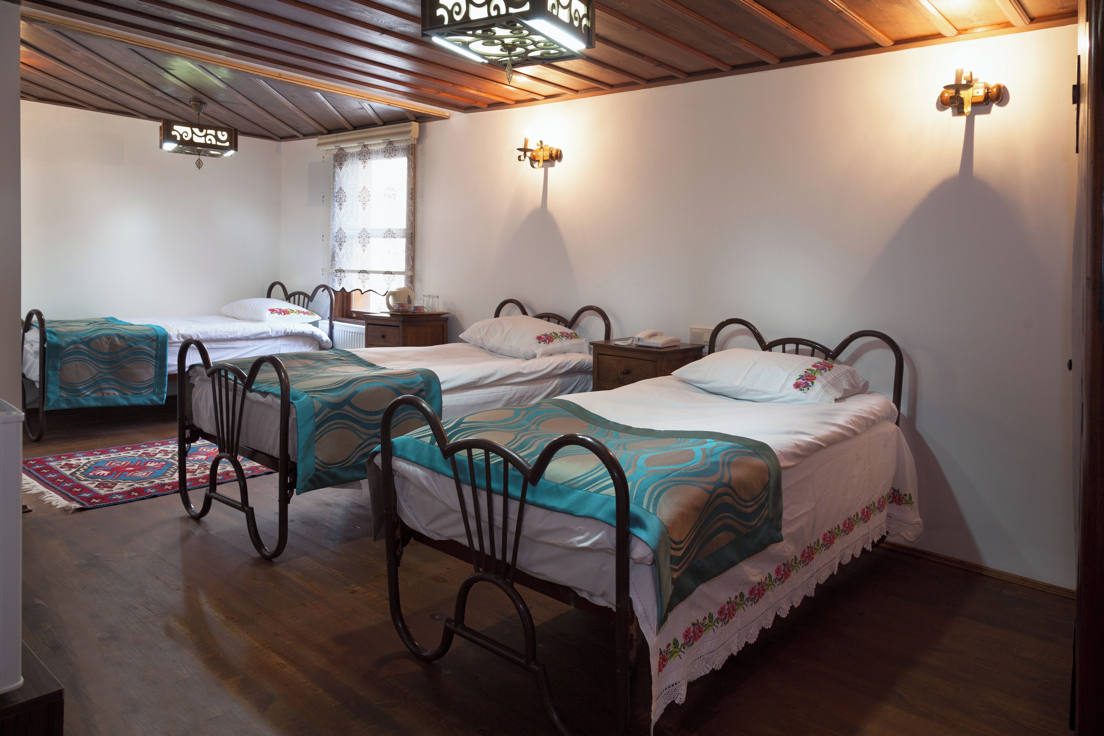 Minibar, Wi-Fi gratuit, draps fournis