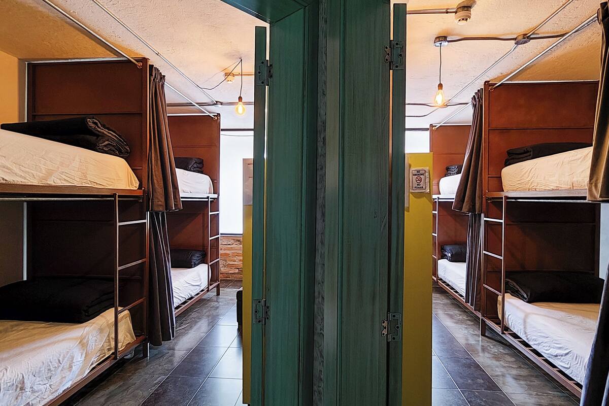 1 bedroom, in-room safe, desk, iron/ironing board