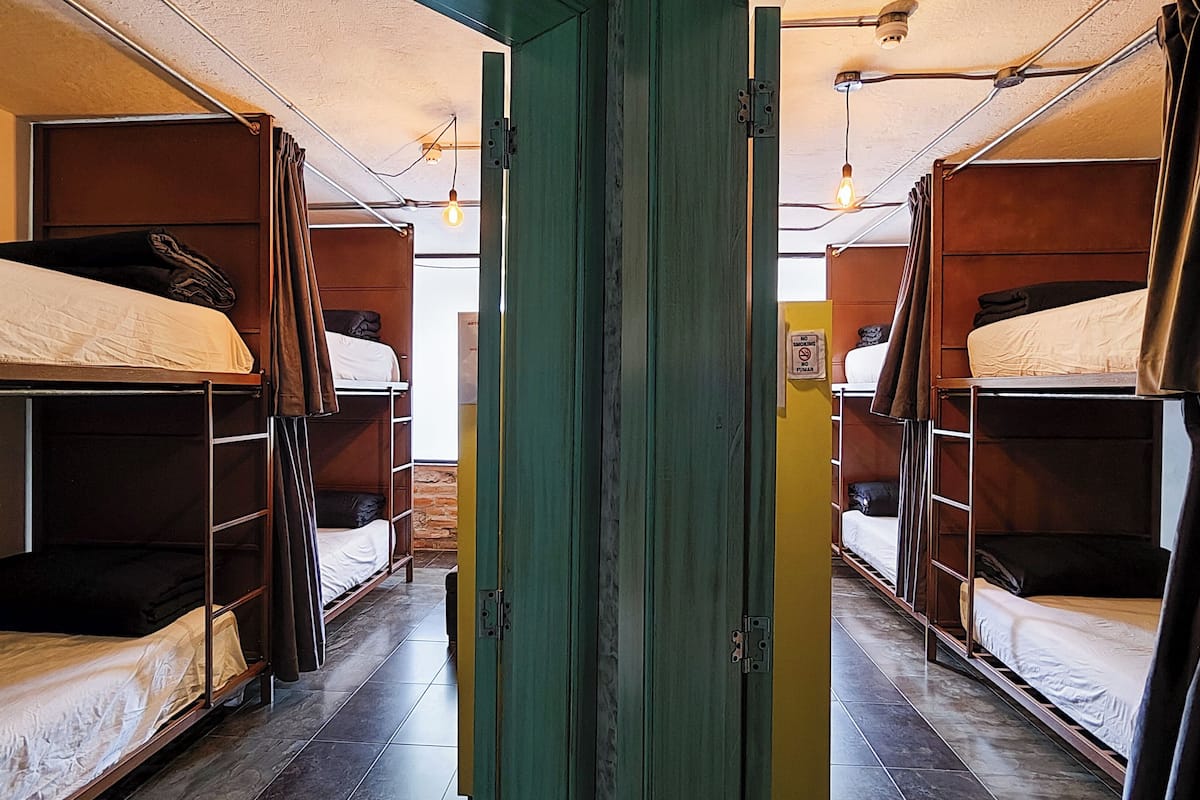 1 chambre, coffres-forts dans les chambres, bureau