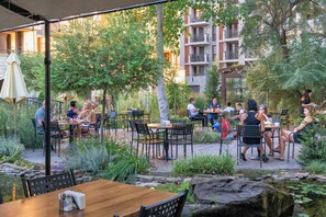 2 restaurantes, cocina española