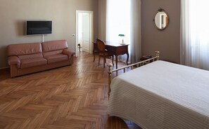 Bureau, lits bébé (gratuits), Wi-Fi gratuit