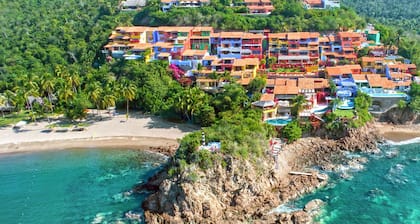 Bungalows & Casitas de las Flores in Careyes