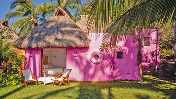 Standard Bungalow, 1 King Bed, Ocean View (Bungalow King) | Terrace/patio