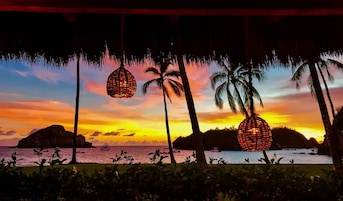 In-room safe, individually furnished, free WiFi, bed sheets