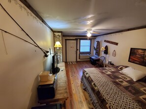 Room - Jamesport Inn (Jamesport)