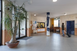 Reception - La Cordata Accommodation - Zumbini 6 (Milan)