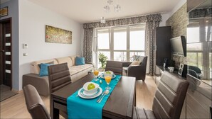 Appartement, 1 slaapkamer (at 291A Aleja Krakowska Street) | Dineren in de kamer