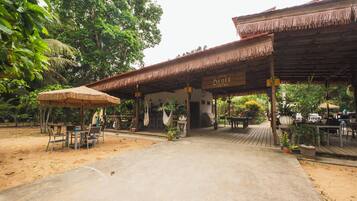 Fachada de la propiedad