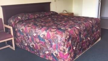 مكتب وواي فاي مجانًا وملاءات أسرّة